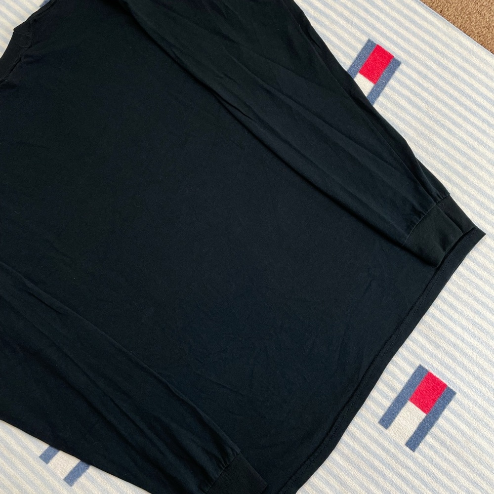 The Incredibles Black Long-Sleeve Graphic Tee. Reposh - no damage , used once - Picture 8 of 8
